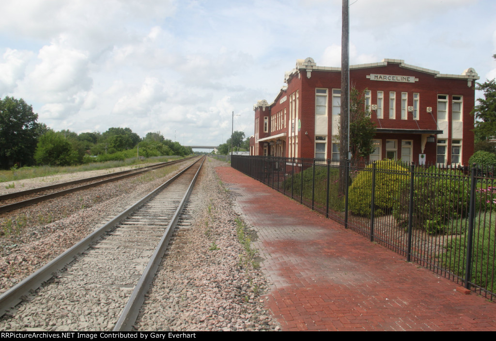 BNSF ROW south